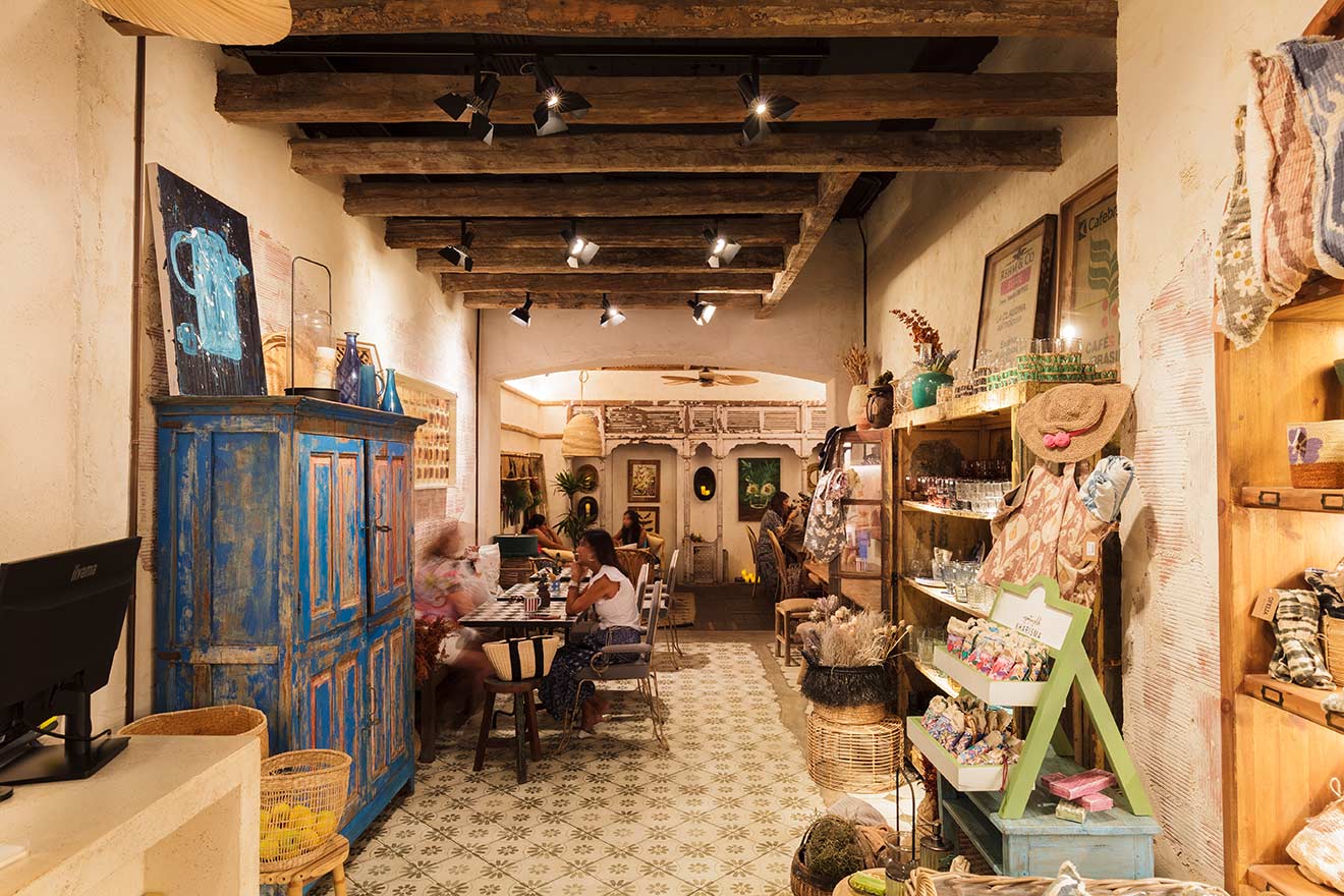 Descubre en Castellón la tienda de decoración y cafetería OFELIA Home & Decor.